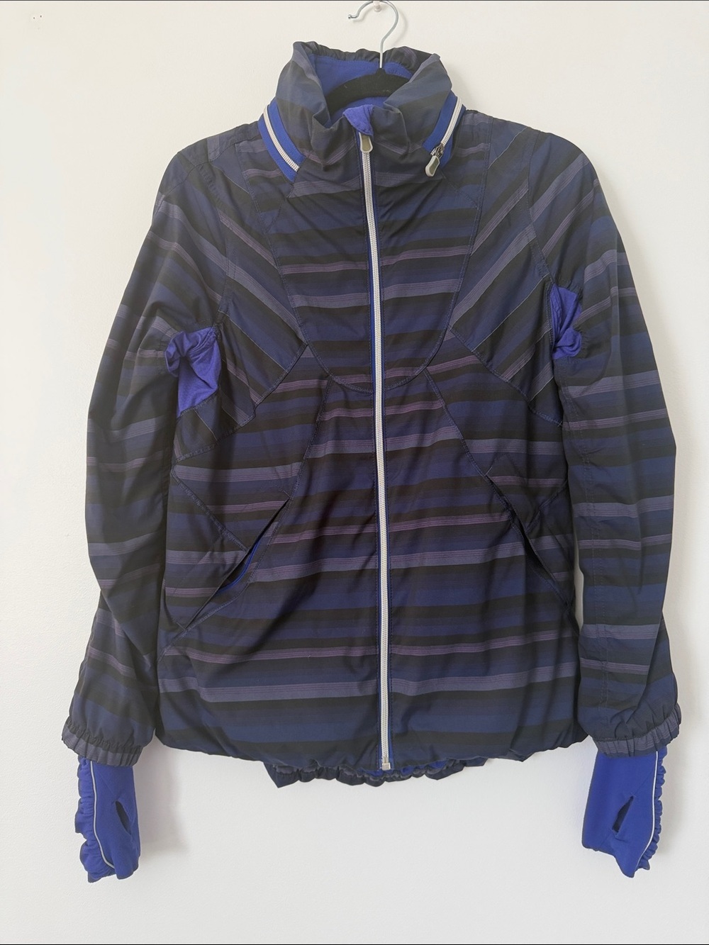 Lululemon Run Hustle Jacket size 6